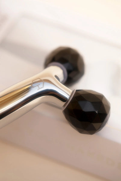 Hadaka Wandluxe Obsidian Lifting Roller