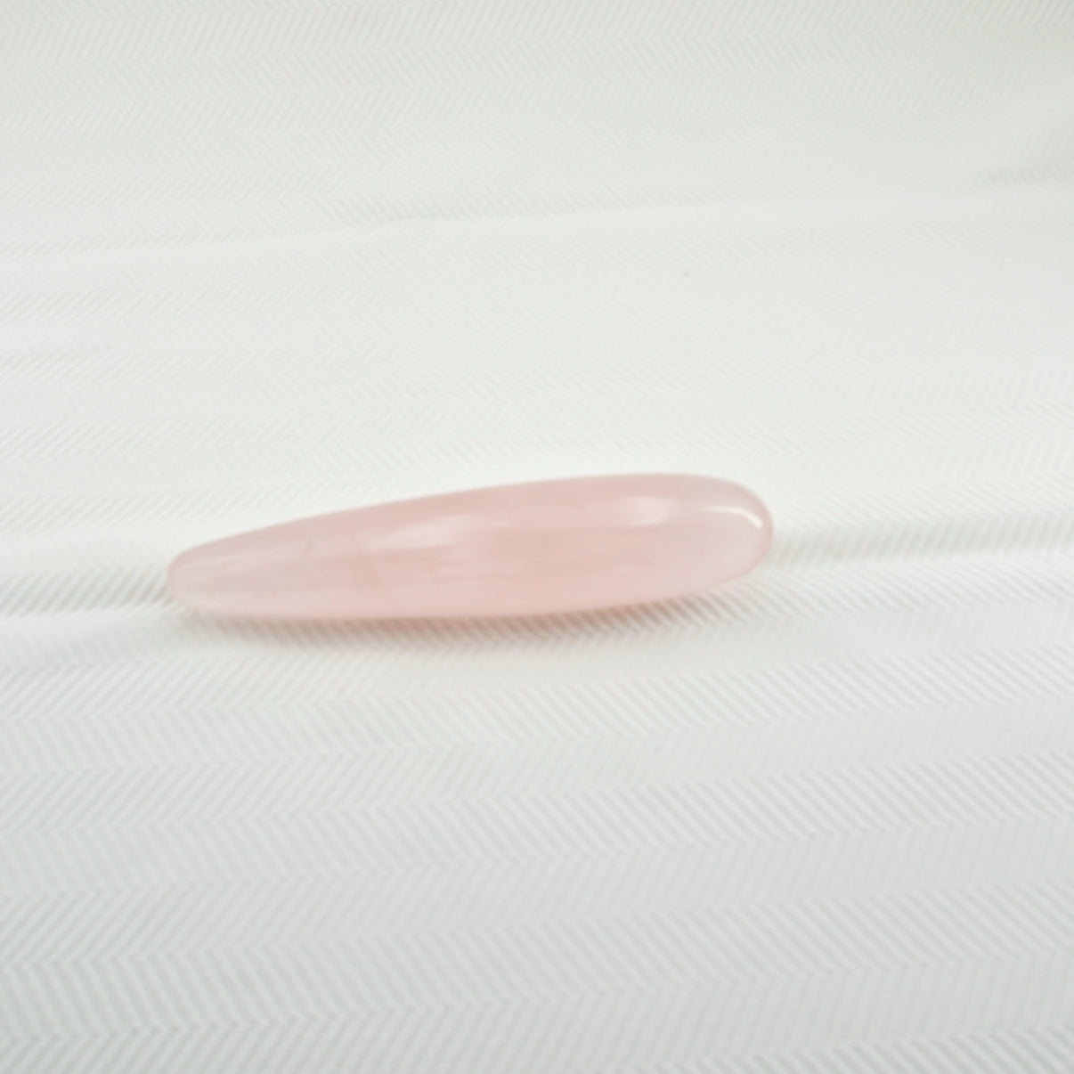 Taperella-R Rose Quartz Crystal Massage Wand